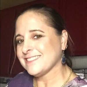 Meet your Posher, Laurie